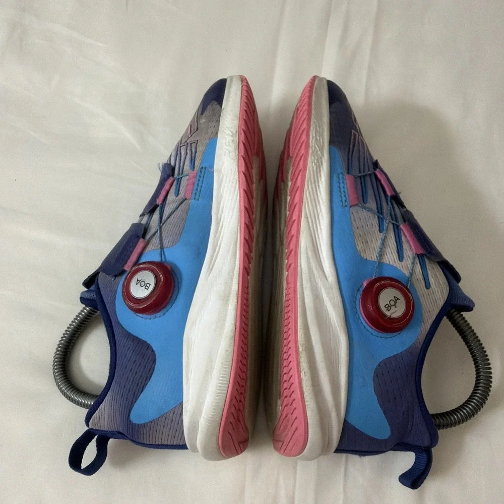 New Balance Size 5 Youth Or Women's Sz 6 Sneakers Blue‎ and Pink Athletic Design